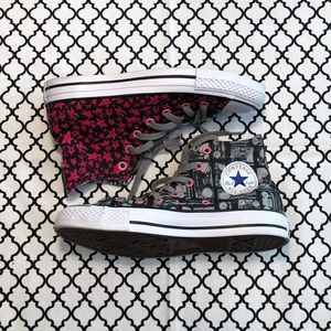 Converse Custom Pink & Black High Top <3